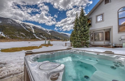 East Village at Copper House | Spacious resort home w/private garage, hot tub & laundry. Bus to slope