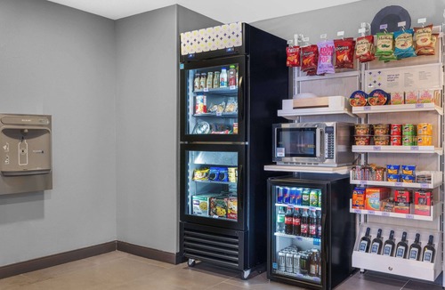 Briargate Hotel | Spark by Hilton Colorado Springs I 25 Central
