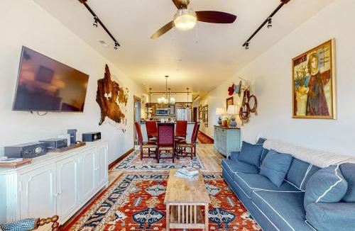 Columbia Falls Apartment | Sparkling Glacier - Suite 202