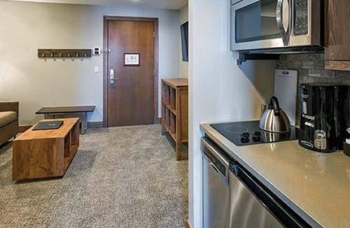 Peak 8 Resort | Spring Break Luxury Ski-in, Ski-out Resort - Best Location in Breckenridge!