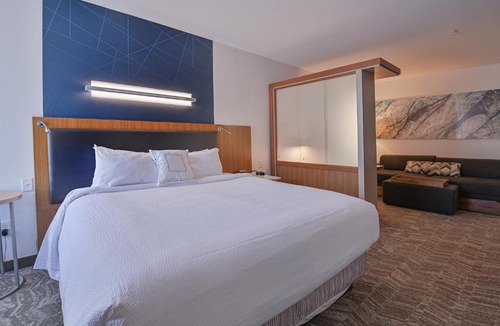 Grand Forks Hotel | SpringHill Suites by Marriott Grand Forks