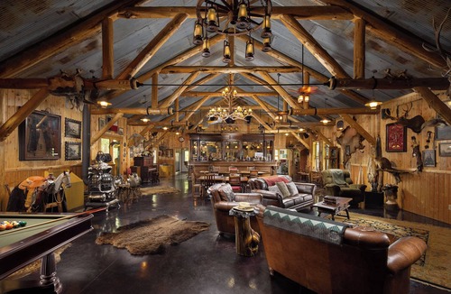 Superior Cabin | Stagecoach Exchange Cabin - Alpine Falls Ranch