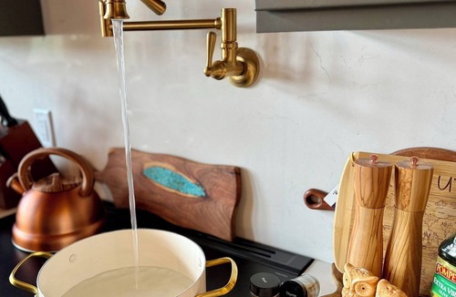 Helper Cabin | Stardust Chalet Luxe Dark Sky Stargazing @ Scofield Reservoir with lake view