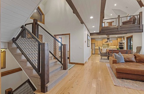 Ashton House | Stonefly Lodge | Riverfront Luxury, Sleeps 41, Hot Tub, Game Rooms!