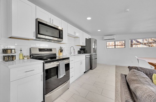 Eiber House | Stunning Home Close to Downtown, Skiing & Red Rocks