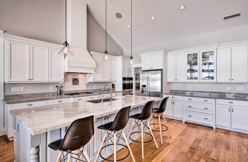 Oakley House | Stunning Home w/Hot Tub ~ 15 Mi to Park City!