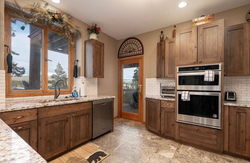 Pole Creek Meadows House | Stunning Mountain Retreat W/Views|Private Hot Tub