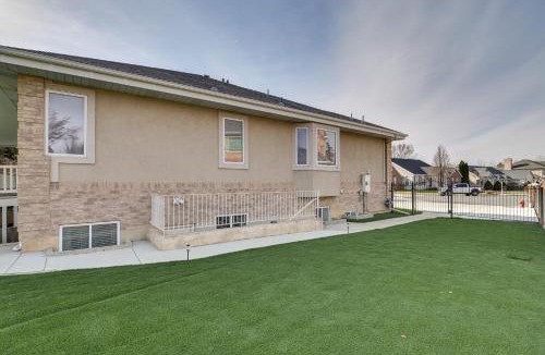 Orem South Apartment | Stunning Peak Views Near Utah Lake! Cozy Getaway
