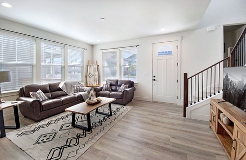Bozeman House | Stylish 3 BR home close to Bozeman