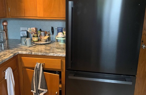 Robbinsdale Bed & Breakfast | Summer cozy & stylish 1 BR bath office for solo traveler in shared home.