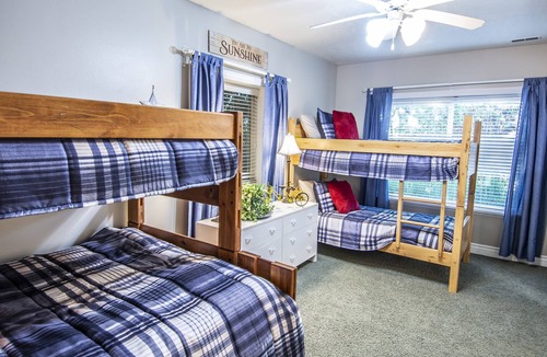 Pleasant Grove House | Sunflower Haven Retreat