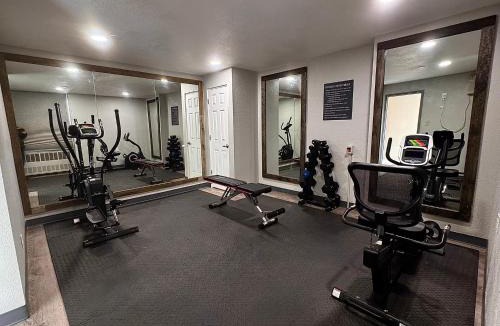 Great Falls Hotel | Super 8 by Wyndham Great Falls City Center