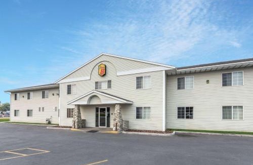 Hamilton Hotel | Super 8 by Wyndham Hamilton