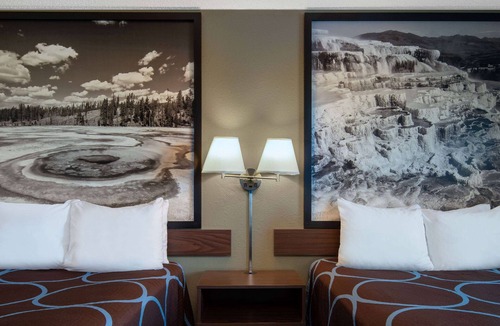 Livingston Hotel | Super 8 by Wyndham Livingston Yellowstone