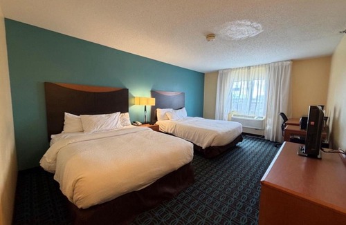 Bismarck Hotel | SureStay by Best Western Bismarck