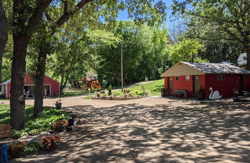 Fergus Falls Cabin | Swan Lake Resort & Campground - Lakeside Cabin #3