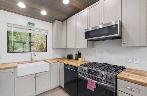 Mount Lemmon Cabin | Terrific 2-bedroom cabin in charming Summerhaven getaway