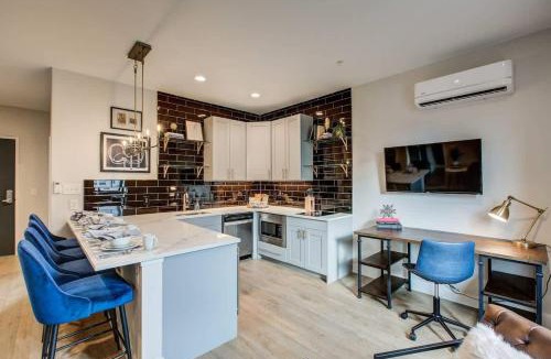 Berkeley Apartment | The Asher - Boutique Hotel - Sleeps 14 - Events
