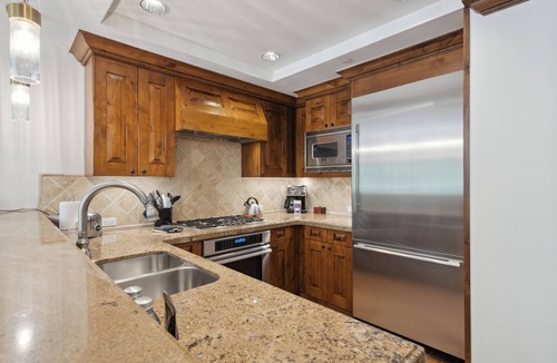 Downtown Hotel | The Aspen Mountain Residences Luxury 3 Bedroom Mountainside