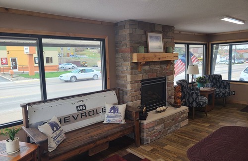 Lewistown Hotel | The B&B Motel
