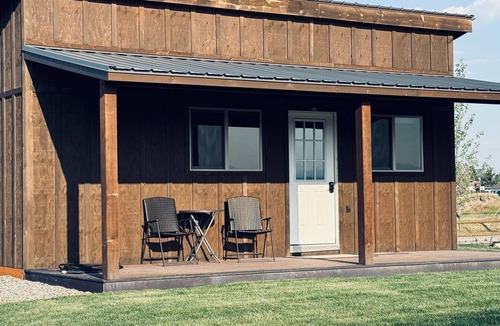 Three Forks Cabin | The Best View In Three Forks & A Short Walk to Downtown!