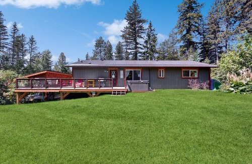 Columbia Falls House | The Cozy Country Home