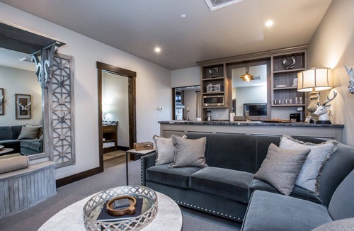 Whitefish Condo | The Galleries Lodging Downtown Whitefish Suite 201 | 1 Bed, 1 Bath