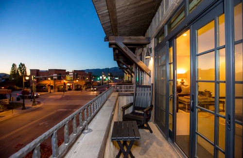 Whitefish Condo | The Galleries Lodging Downtown Whitefish Suite 206 | 2 Bed, 2 Bath