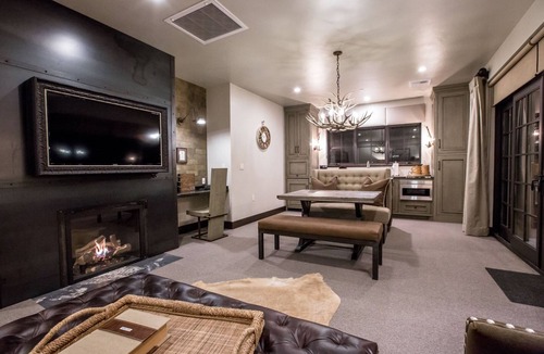 Whitefish Condo | The Galleries Lodging Downtown Whitefish Suite 206 | 2 Bed, 2 Bath