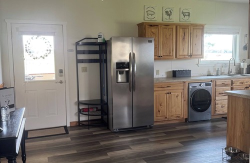 Corvallis House | The Guesthouse - on 3.5 acres in Corvallis, MT