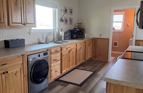 Corvallis House | The Guesthouse - on 3.5 acres in Corvallis, MT