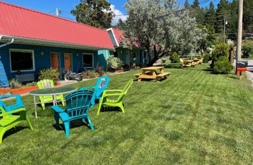 Woods Bay Hotel | The Islander Inn