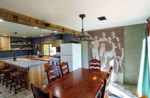 Spanish Valley Cabin | The MeadowHouse at Pack Creek Ranch