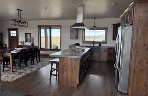 Cody House | The Rendezvous - Mountain views surrounded by fields