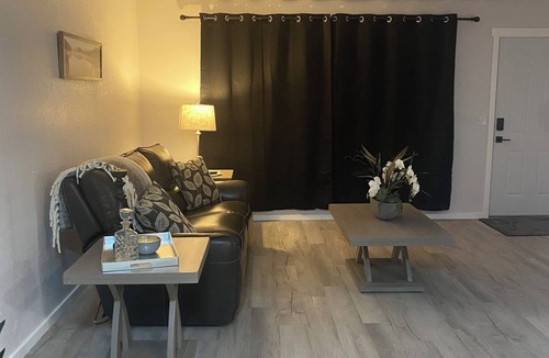 Deer Meadows House | The Riverview Place - 2 bedroom house in Coulee Dam with WiFi, AC