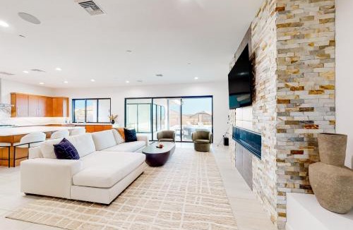 Dove Mountain House | The Sunrise Perch