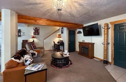 Bozeman House | The Western Nest