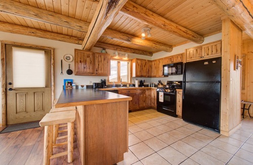 Cameron House | This Large, Friendly Home Offers Private Madison River Access/Views 4+4 Near YNP