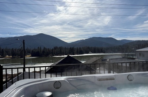 Thompson Falls Condo | Thompson Falls Main Street Loft! Walk everywhere in town