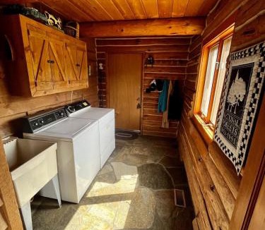 Bozeman House | Timberline Cabin Near Bozeman