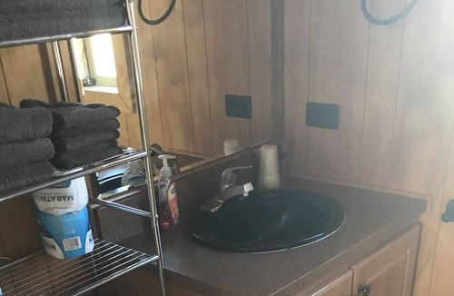 Heise Cabin | Tiny Home @ 7N Ranch Resort, sleeps 4, central location.