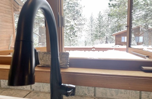 Polson House | Top of the World cabin at Flathead Lake