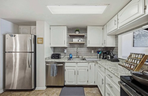 Fort Collins House | Townie at the Foothills | Hop, Skip & Hike
