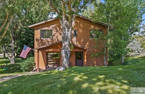 Absarokee House | Trout Run ~ Stillwater River riverfront home