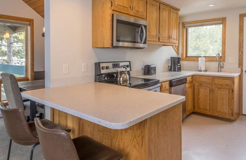 Big Sky Condo | Unique condo w/treehouse features, fireplace and fantastic location - Stillwater Skyhouse Escape