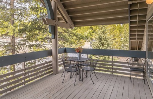 Big Sky Condo | Unique condo w/treehouse features, fireplace and fantastic location - Stillwater Skyhouse Escape