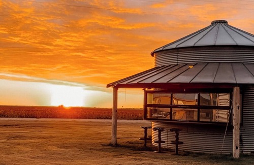 Stanton County House | UNIQUE Grainbin Ranch Stay
