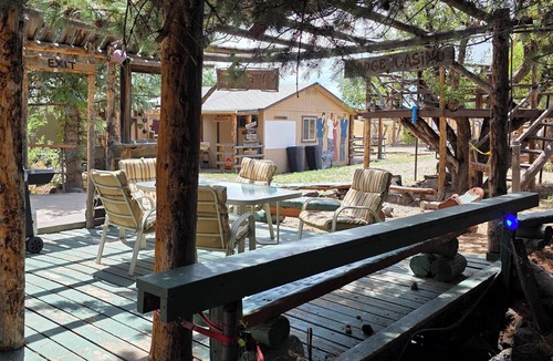 Cedaredge Cabin | Unit 6 at the Cedaredge Lodge – "Where Quiet Moments Become Lasting Memories”