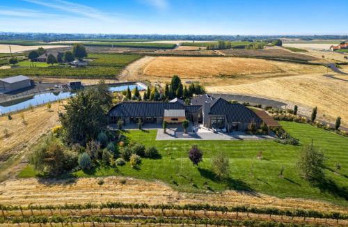 Walla Walla Hotel | Vineyard Main House -10 acre Vineyard