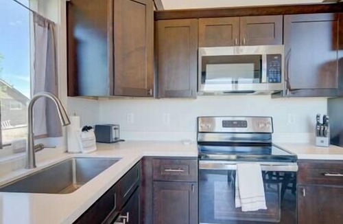 Ennis House | Vujo Villa - Ennis, Montana!